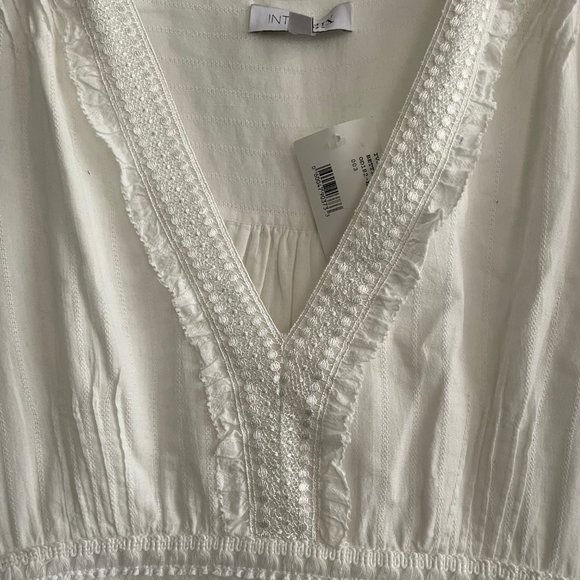 Fun flirty 'Bettina' style Intermix Mini dress, white with lace details - Picture 3 of 6